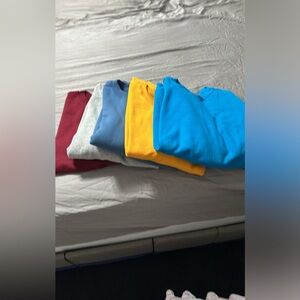 5 Hanes sweatshirts